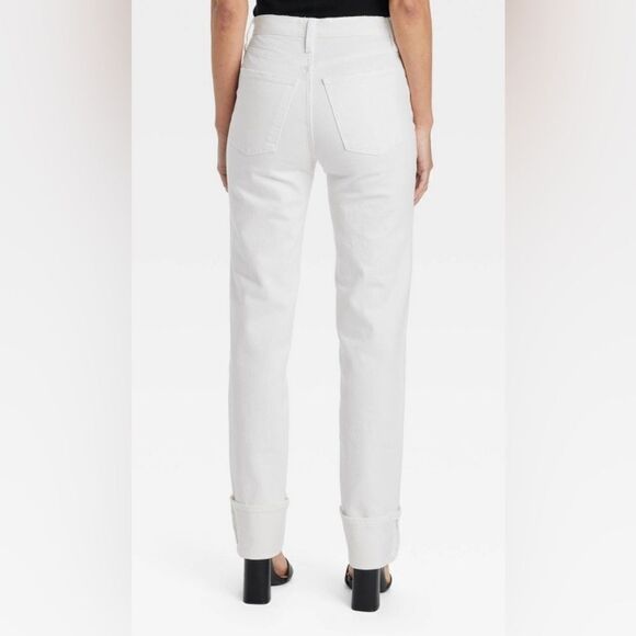 NWT Universal Threads Women’s 90s Straight Leg Denim Jeans - White - Size 6R - Picture 2 of 9